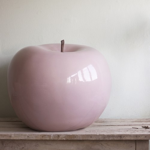 德國BULL＆STEIN 石櫻粉陶瓷釉光蘋果雕塑 (室內、直徑29公分)