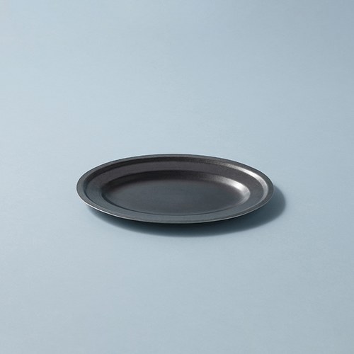 日本Aoyoshi 燭光之夜橢圓餐盤 (黑、19.6公分)