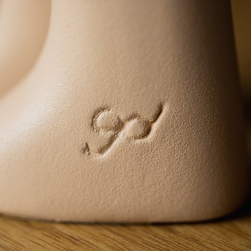 比利時Gardeco 經典觀賞者陶瓷雕塑 (砂色、高24cm)