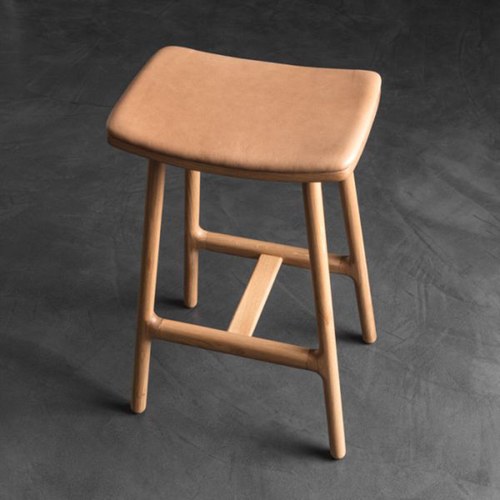 丹麥Sketch 微波浪造型皮革吧台椅 (橡木、高66公分)