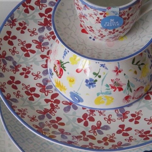 荷蘭FloraCastle 繽紛花朵圖紋陶碗 (直徑13公分)