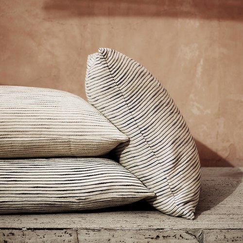 丹麥tineKhome 厚織水平細紋方形靠枕 (洋藍、長50公分)