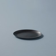 日本Aoyoshi 燭光之夜橢圓餐盤 (黑、20.5公分)