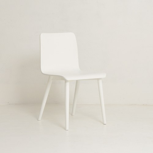 丹麥Sketch 簡約木作L型單椅 (白)