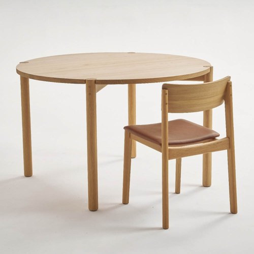 丹麥Sketch Poise典藏實木可堆疊單椅(橡木/皮革椅墊)