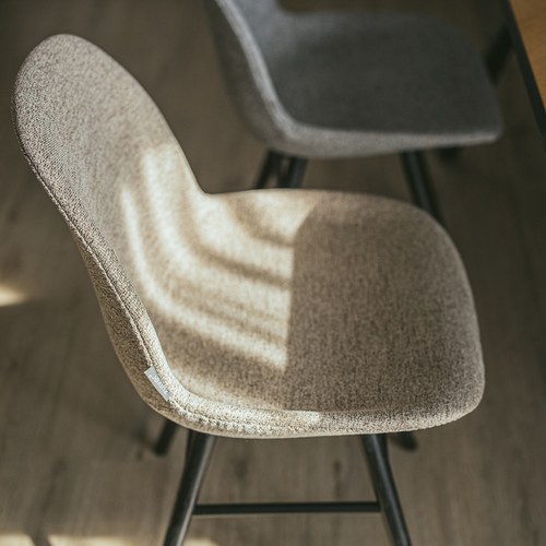 荷蘭Zuiver艾伯特簡約弧形布面單椅(卡其)