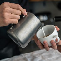 日本Aoyoshi 咖啡日常牛奶壺 (黑、600毫升)