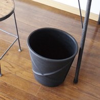 日本 八幡化成 仿皮革軟式收納筒 (黑、容量 11 公升)
